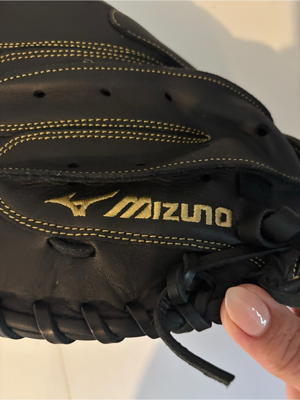 NWT Mizuno MVP Prime 34" Baseball Catcher's Mitt Black Gold GXC50PB4